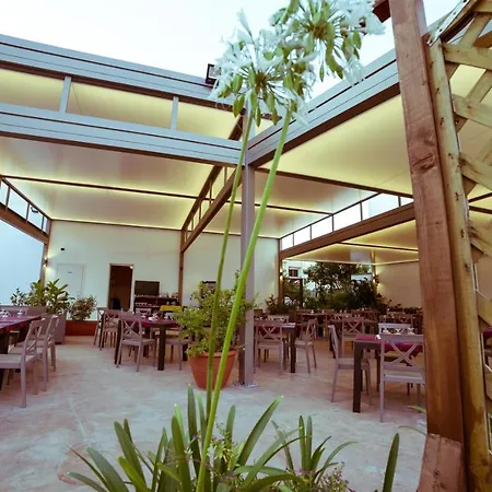 La Lanterna Inn 3*