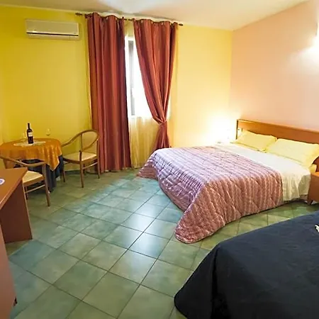 La Lanterna 3*