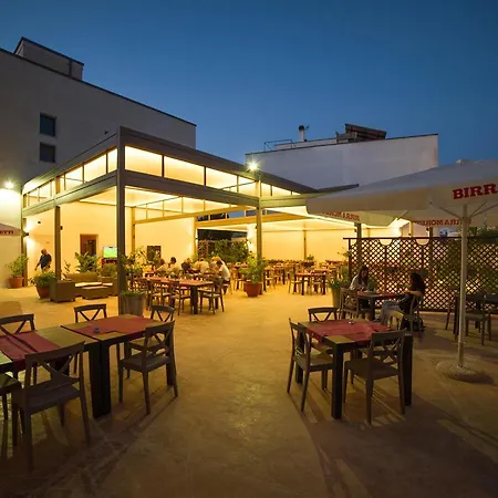 La Lanterna אורחן